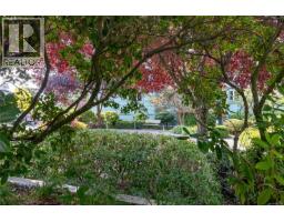 102 490 Marsett Pl, Saanich, BC V8Z7J1 Photo 22