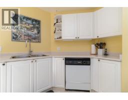 102 490 Marsett Pl, Saanich, BC V8Z7J1 Photo 12