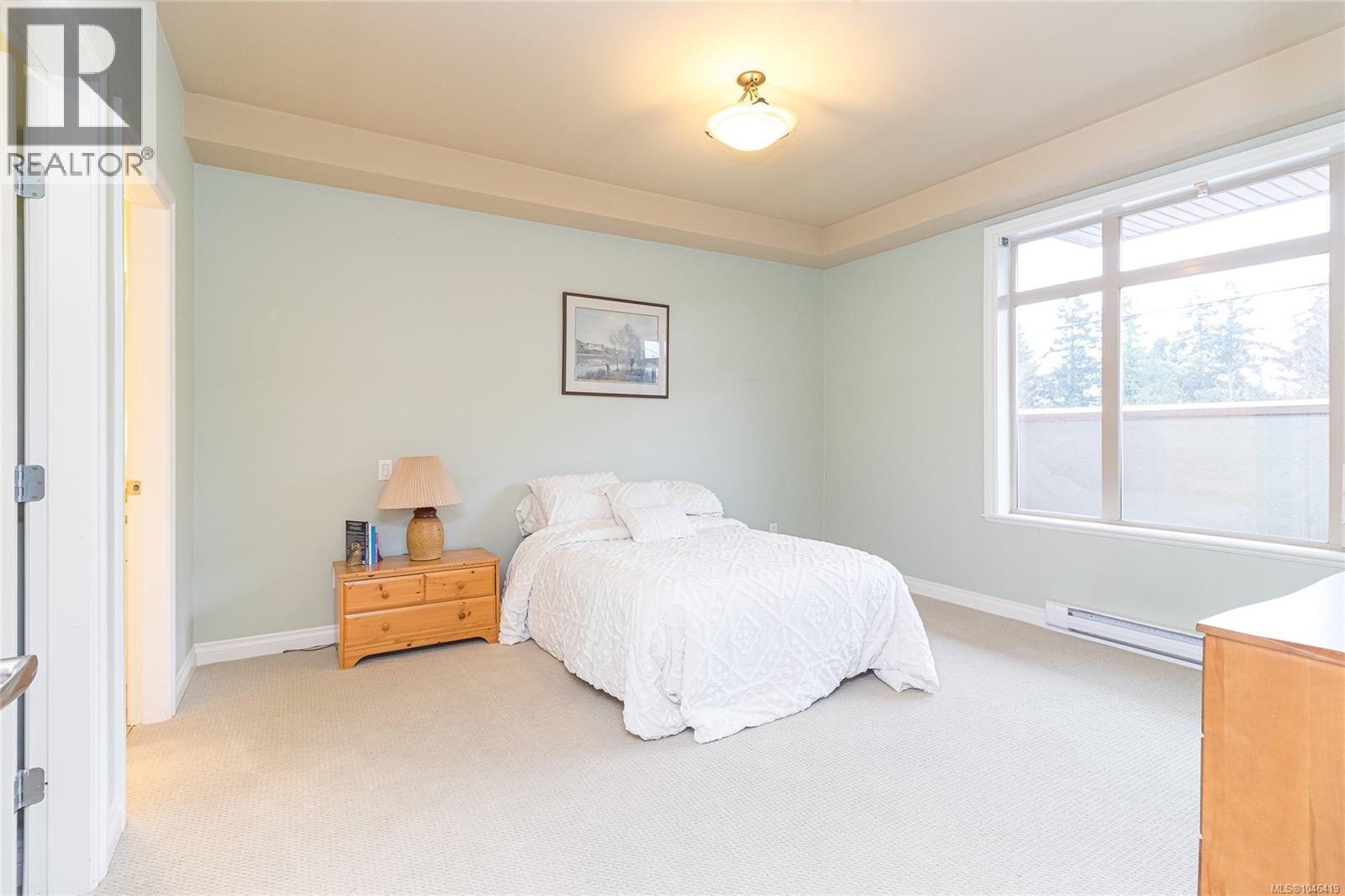 #216 866 Goldstream Ave - Image 11