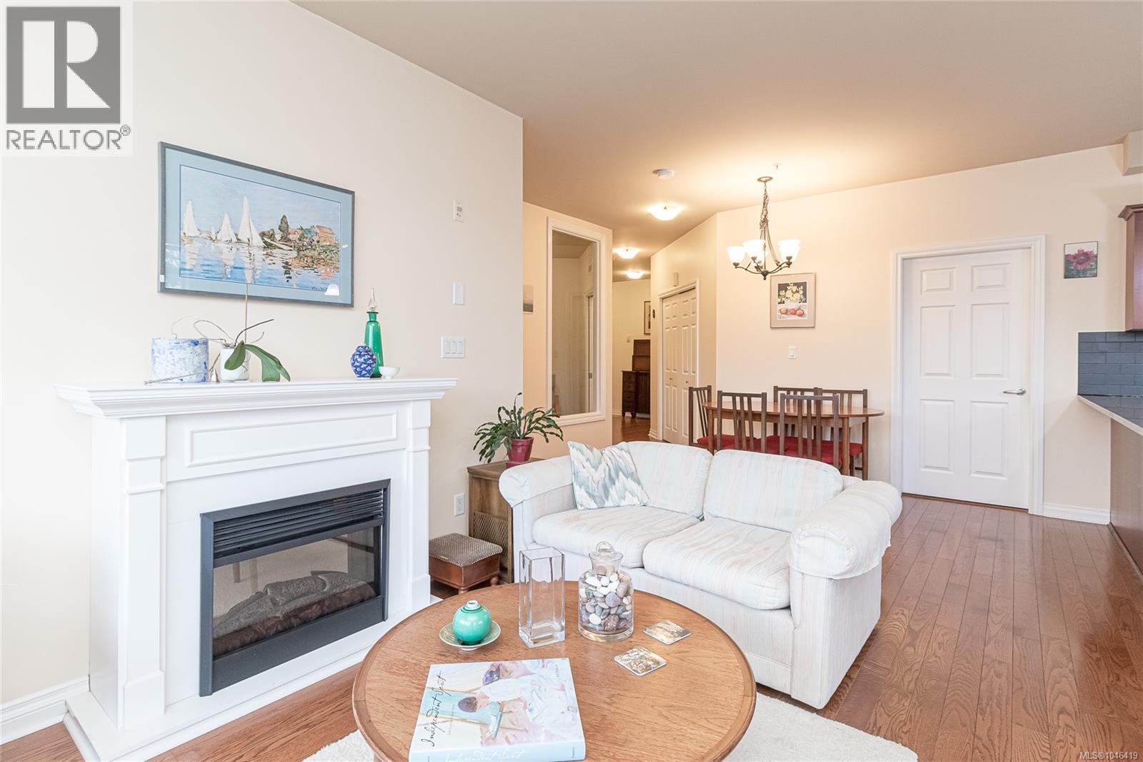 #216 866 Goldstream Ave - Image 4
