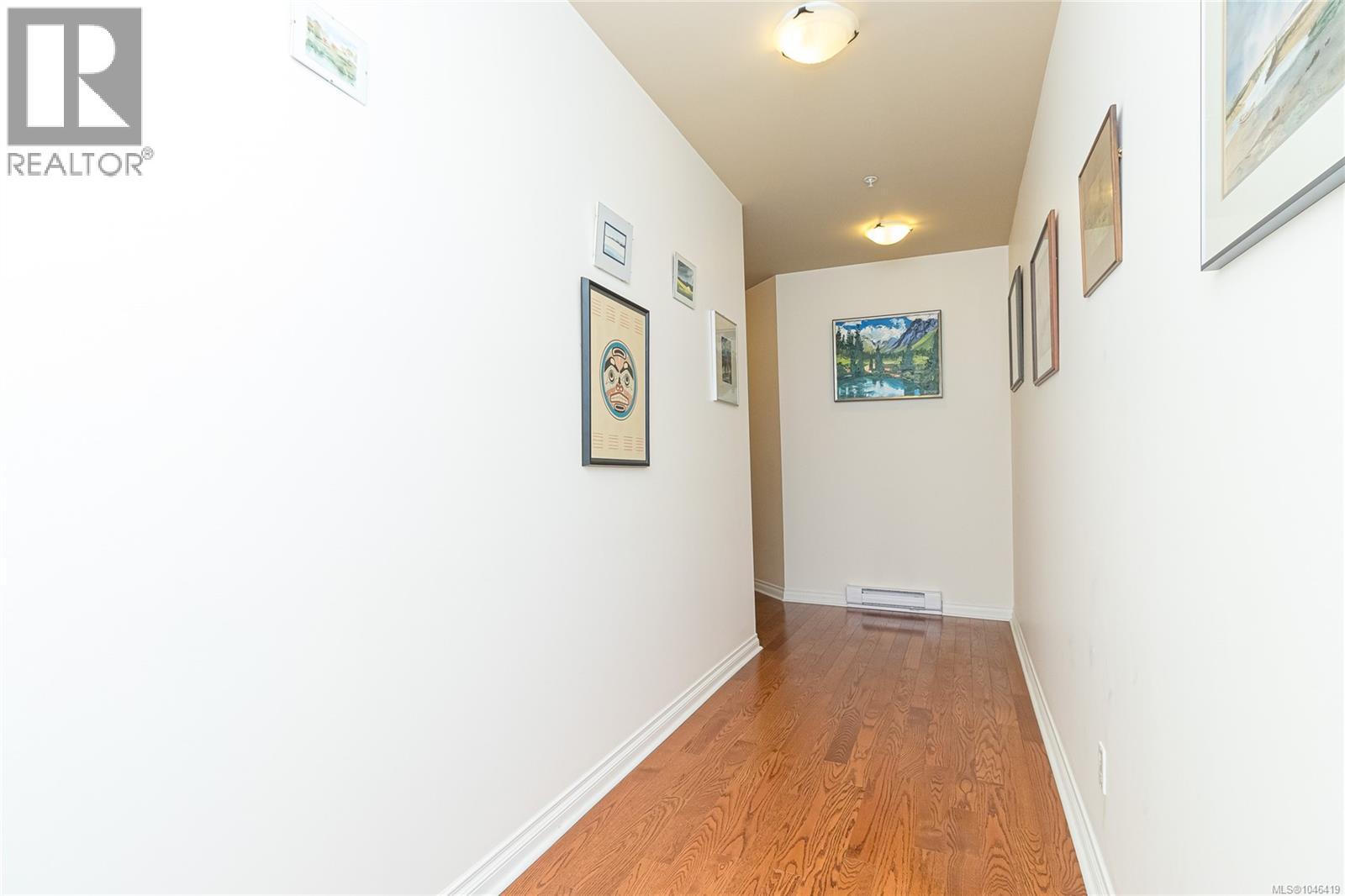 #216 866 Goldstream Ave - 25