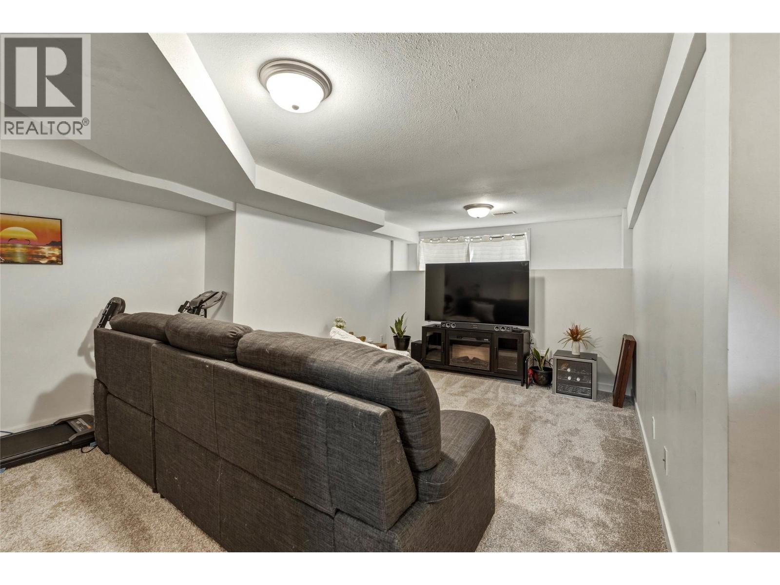 1701 34 Street - Image 22