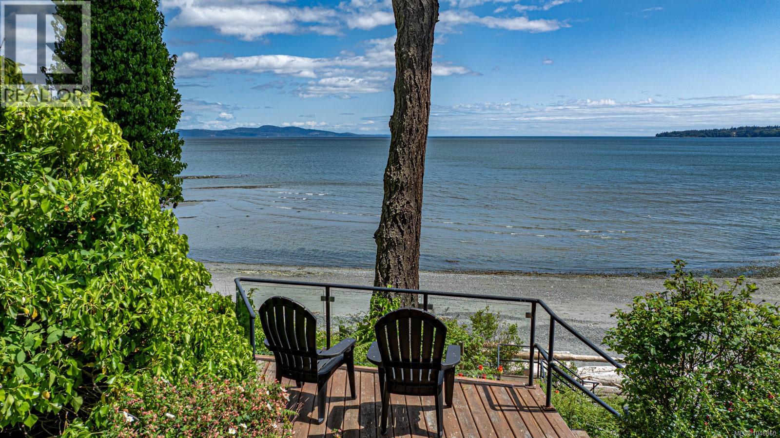 5267 Parker Ave, Saanich