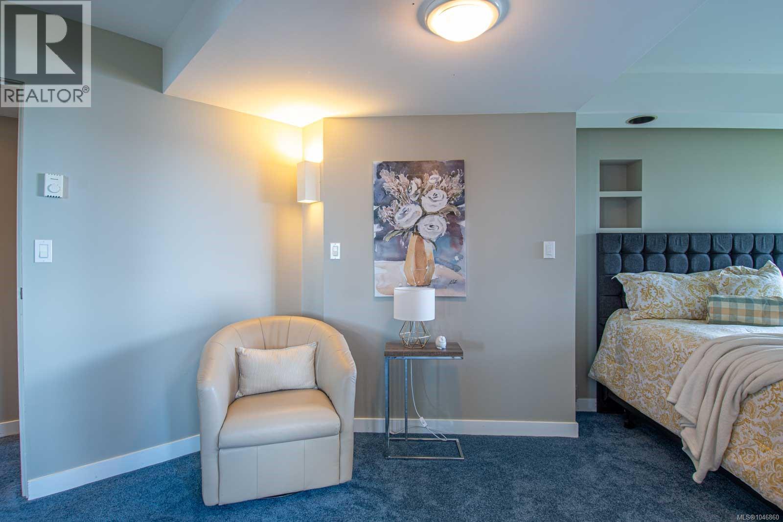 5267 Parker Ave, Saanich