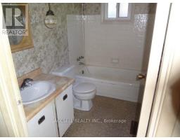 28 Harcourt Crescent, Kitchener, ON N2P1K9 Photo 8