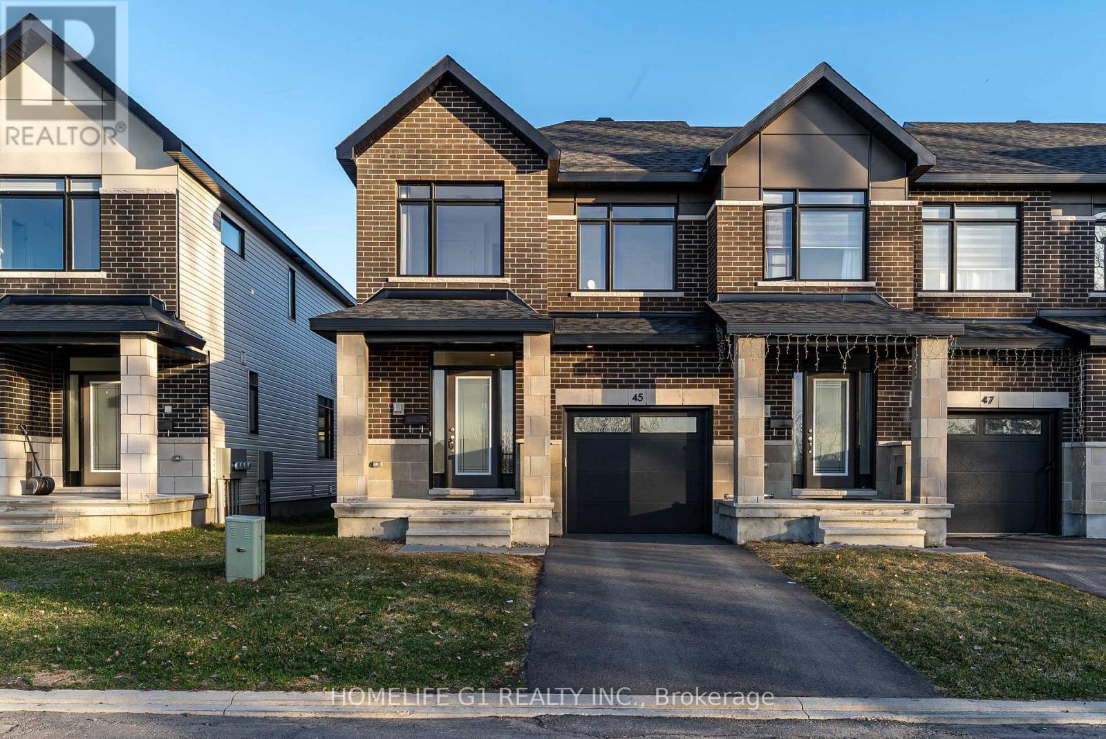 45 MOOSONEE CRESCENT