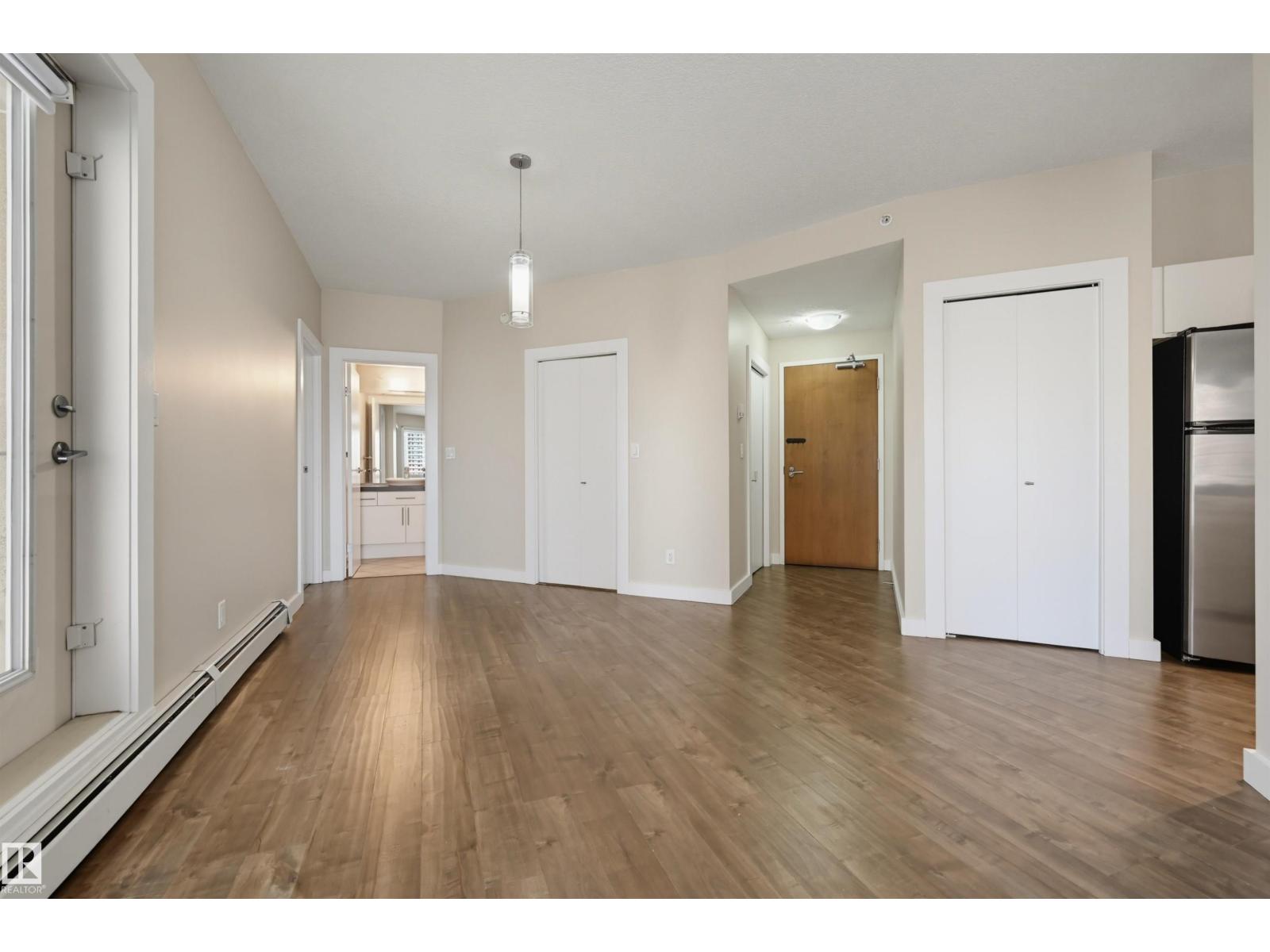 #801 10136 104 ST NW - 10