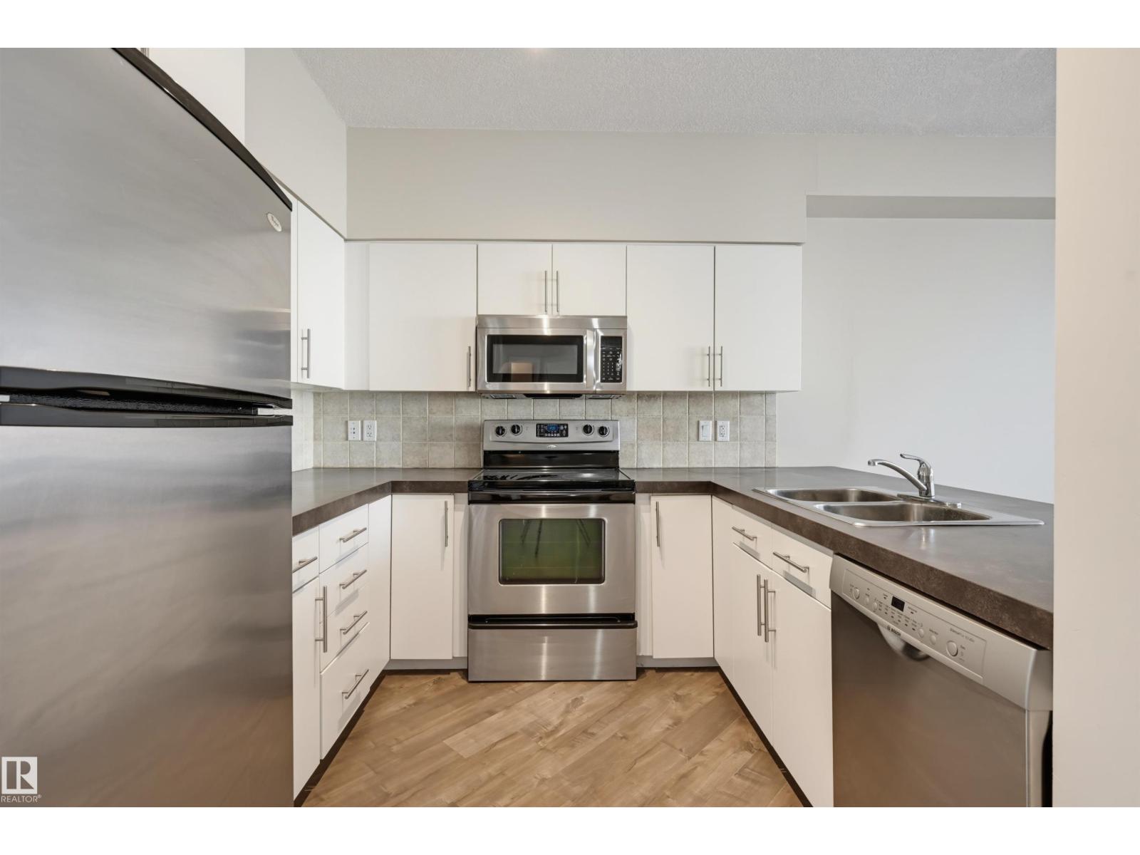 #801 10136 104 ST NW - 14