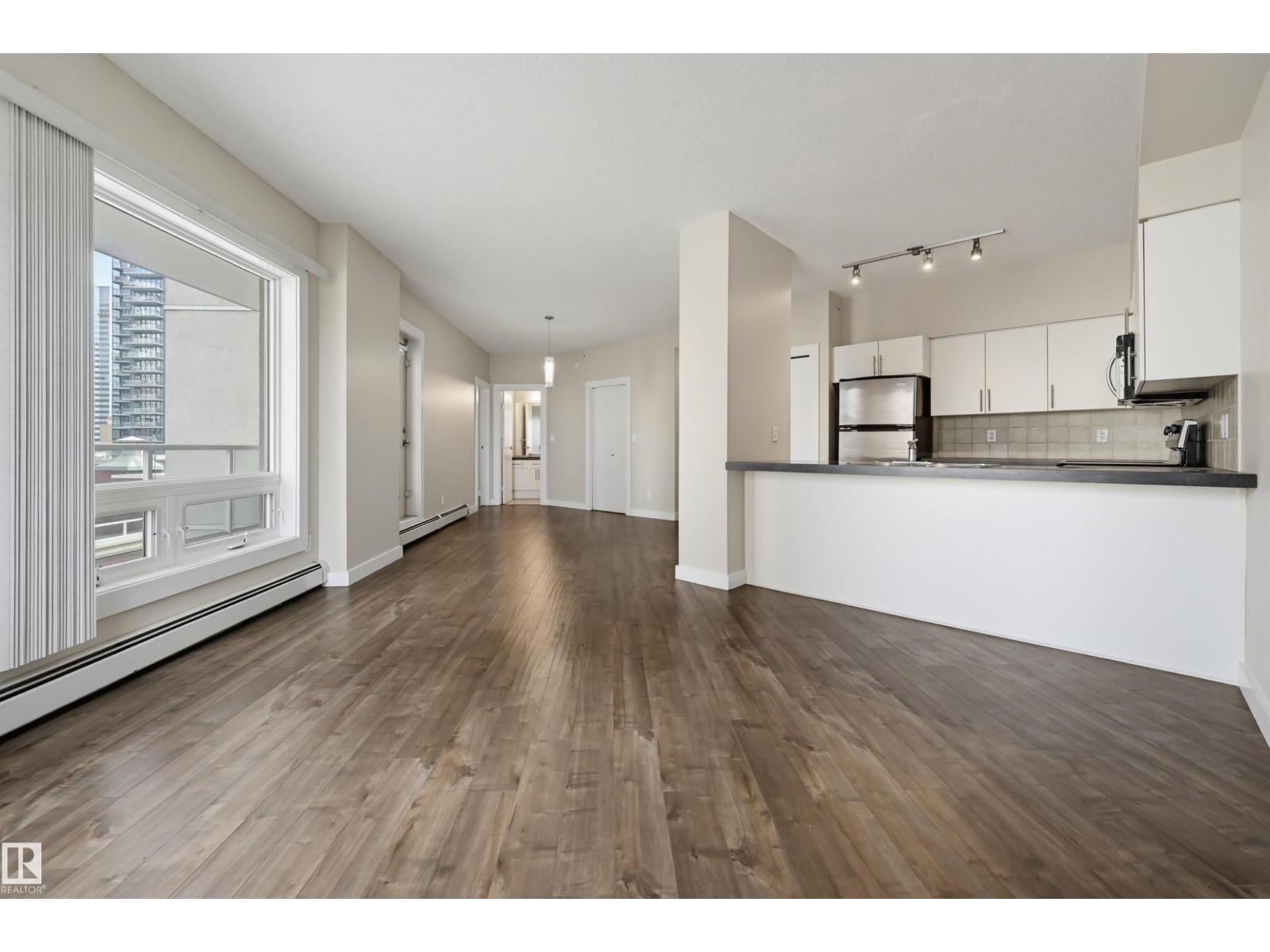 #801 10136 104 ST NW - Image 16