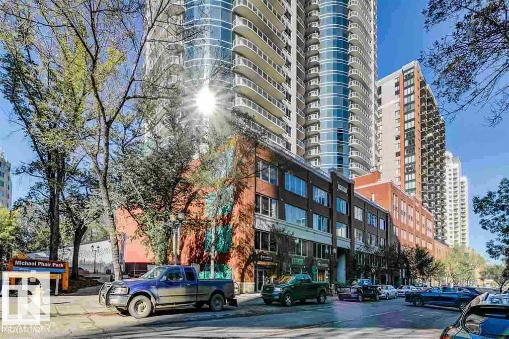 #801 10136 104 ST NW - 2