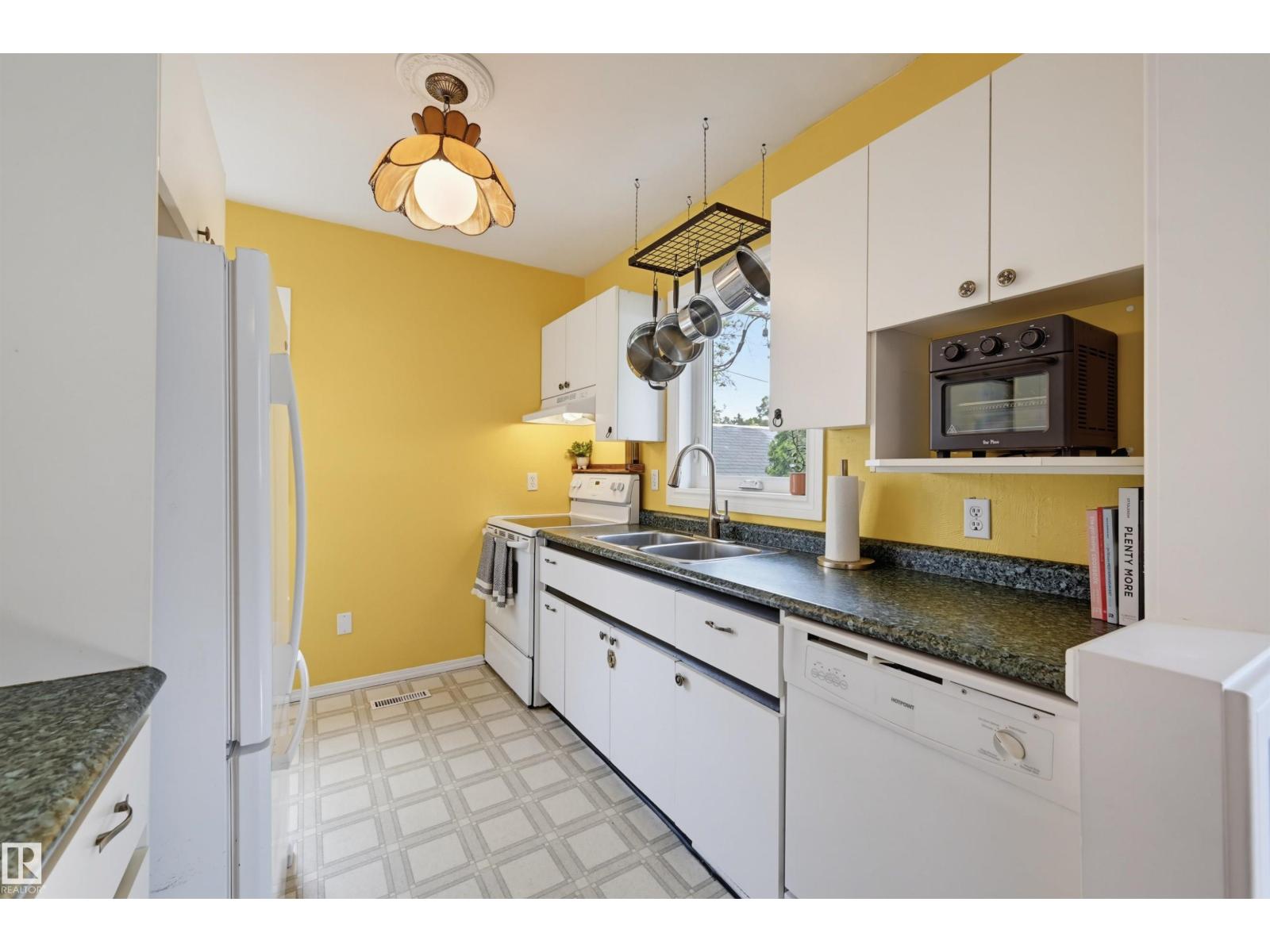 11635 126 ST NW - Image 17
