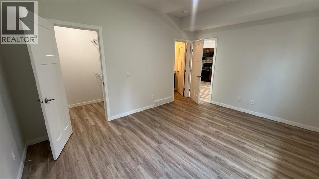 501 5 Street W - 20