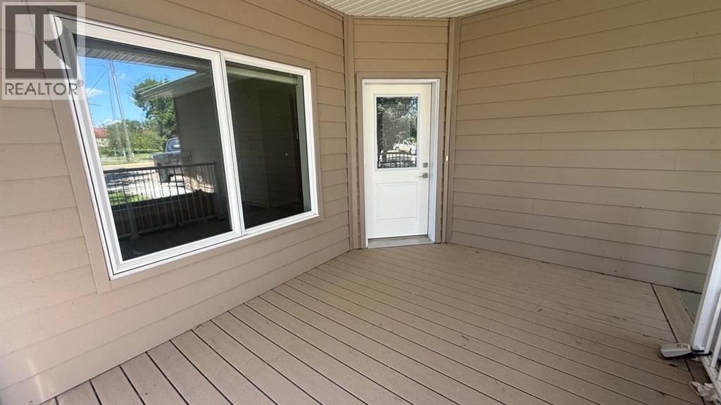 501 5 Street W - Image 4