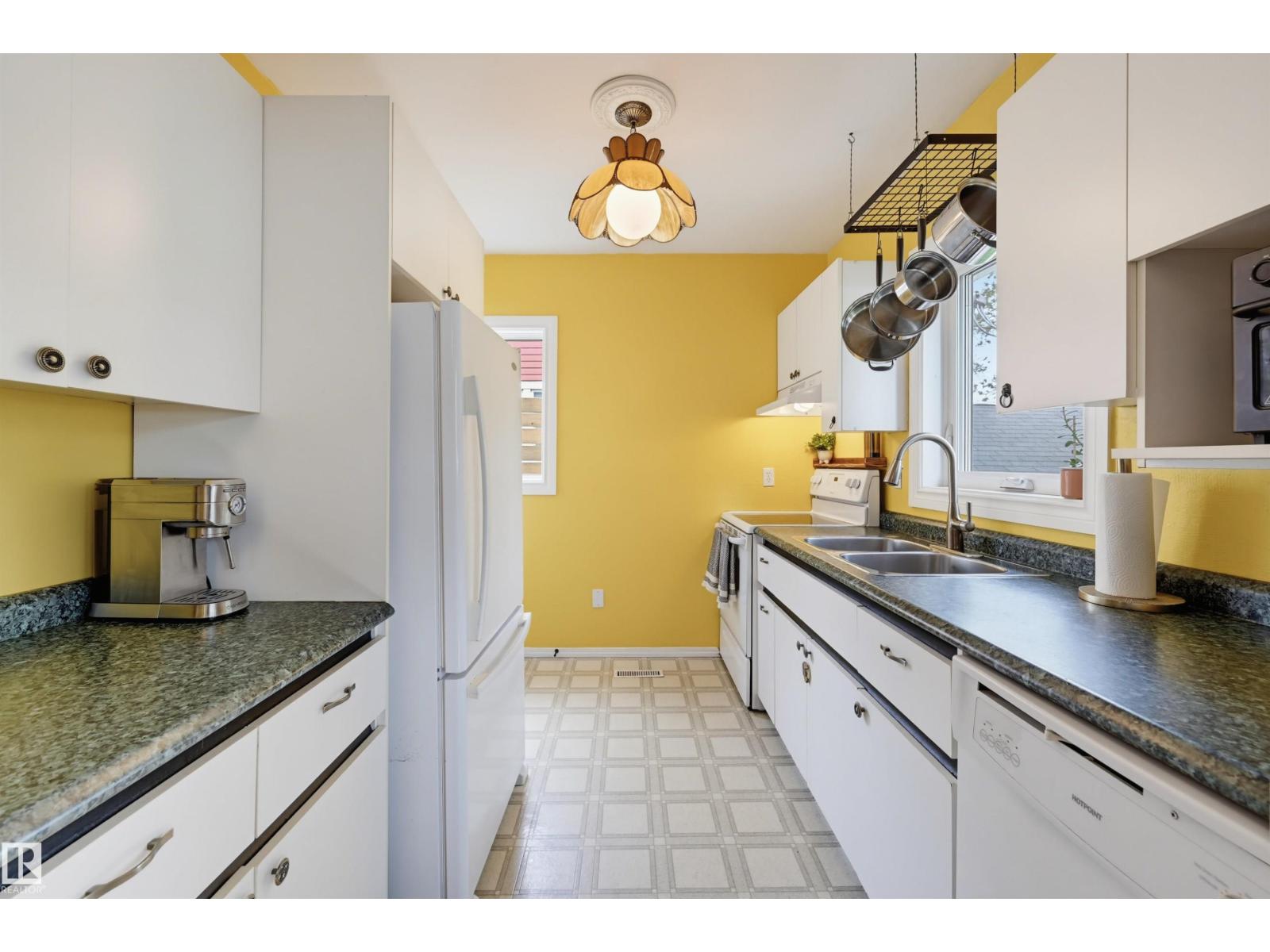 11635 126 ST NW - Image 16