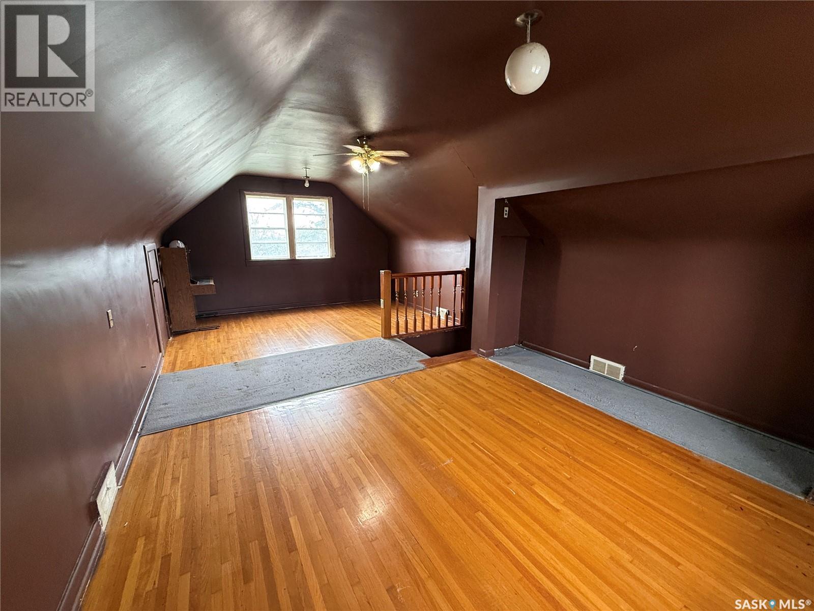 11 Bison STREET - 15