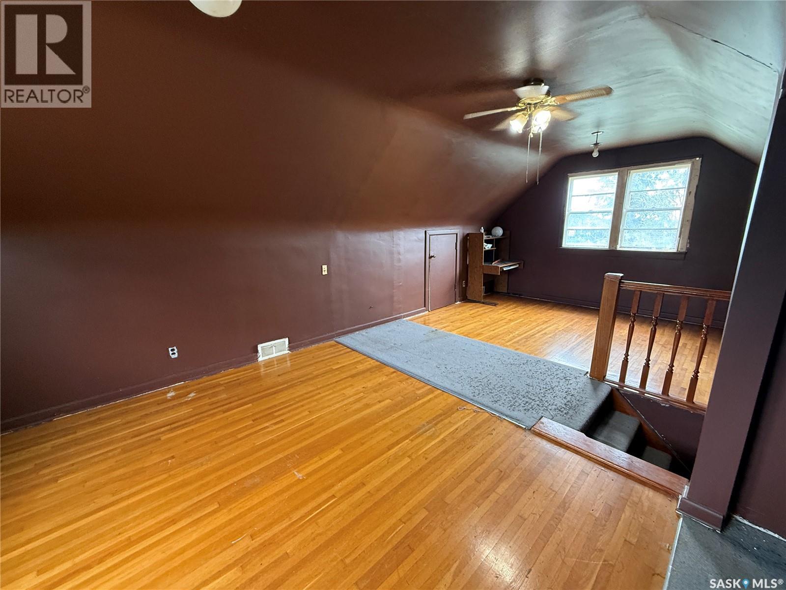 11 Bison STREET - 16