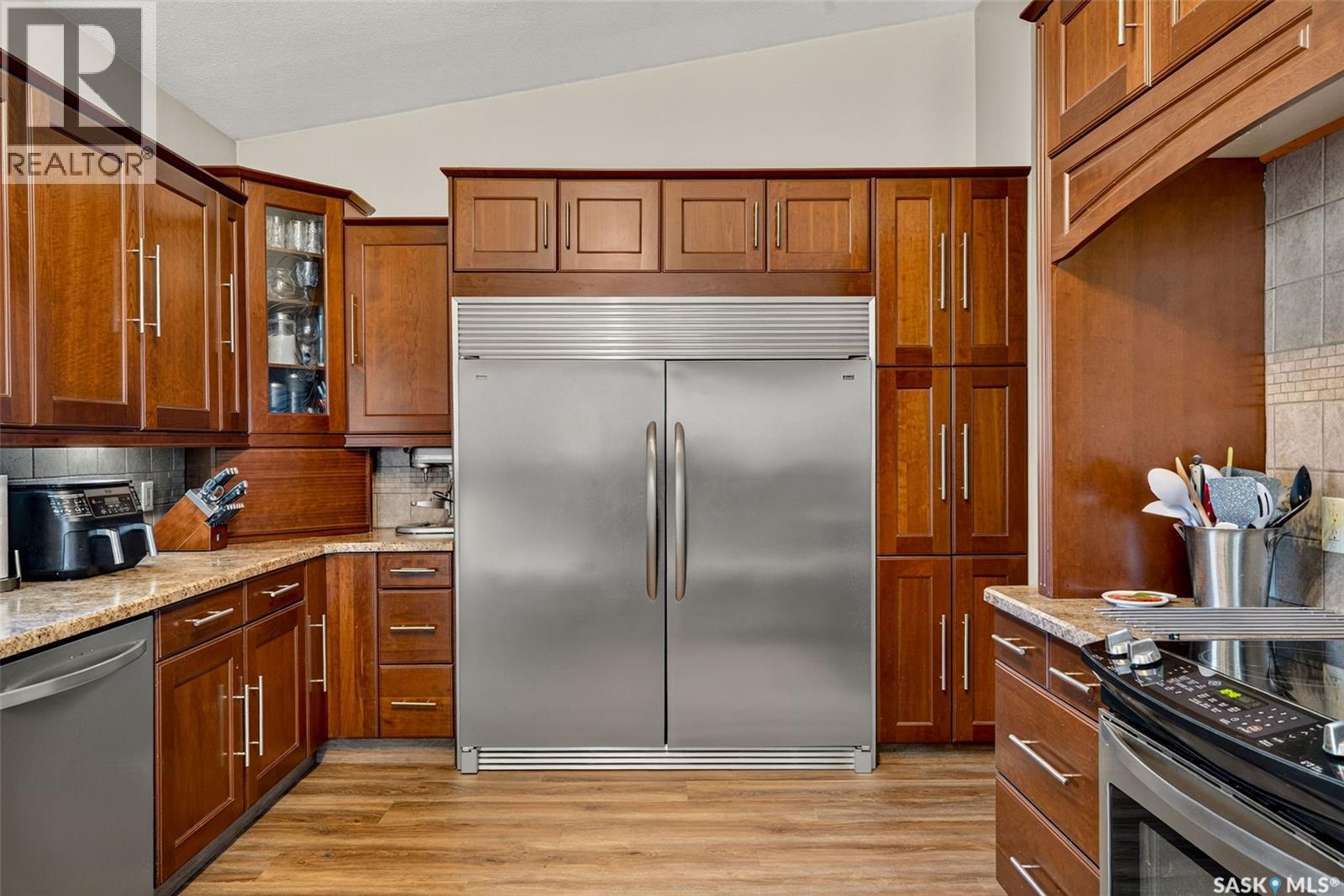 1131 6th STREET E - 10