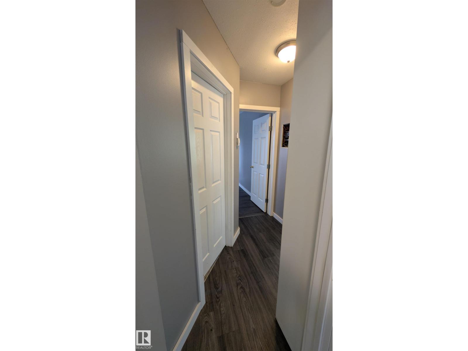 5216 51 AV - Image 12