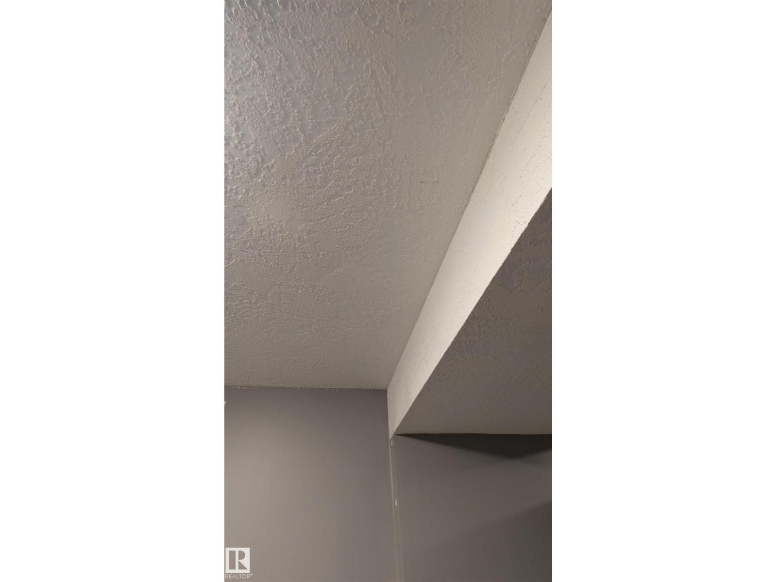 5216 51 AV - Image 22