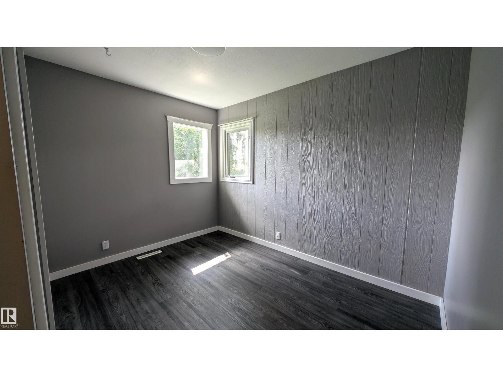 5216 51 AV - Image 14