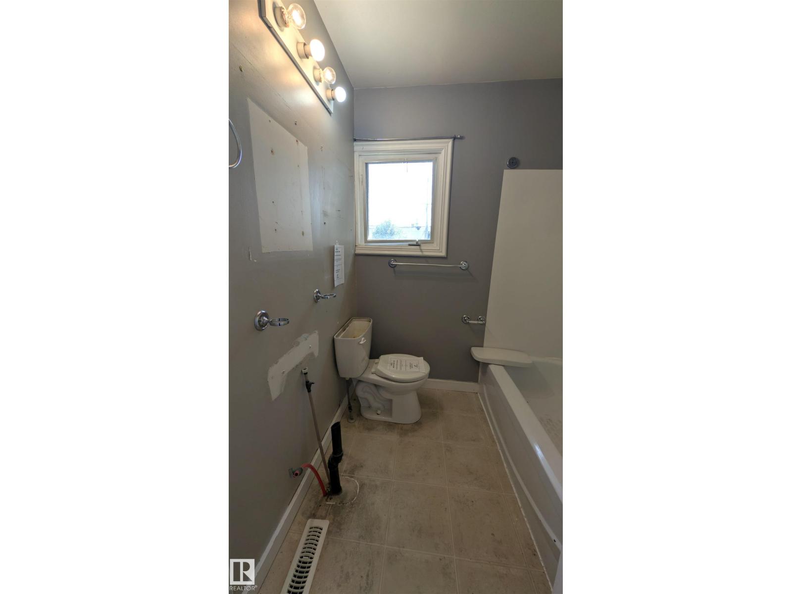 5216 51 AV - Image 19