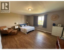 Den - 8107 18 Street, Dawson Creek, BC V1G0G4 Photo 7