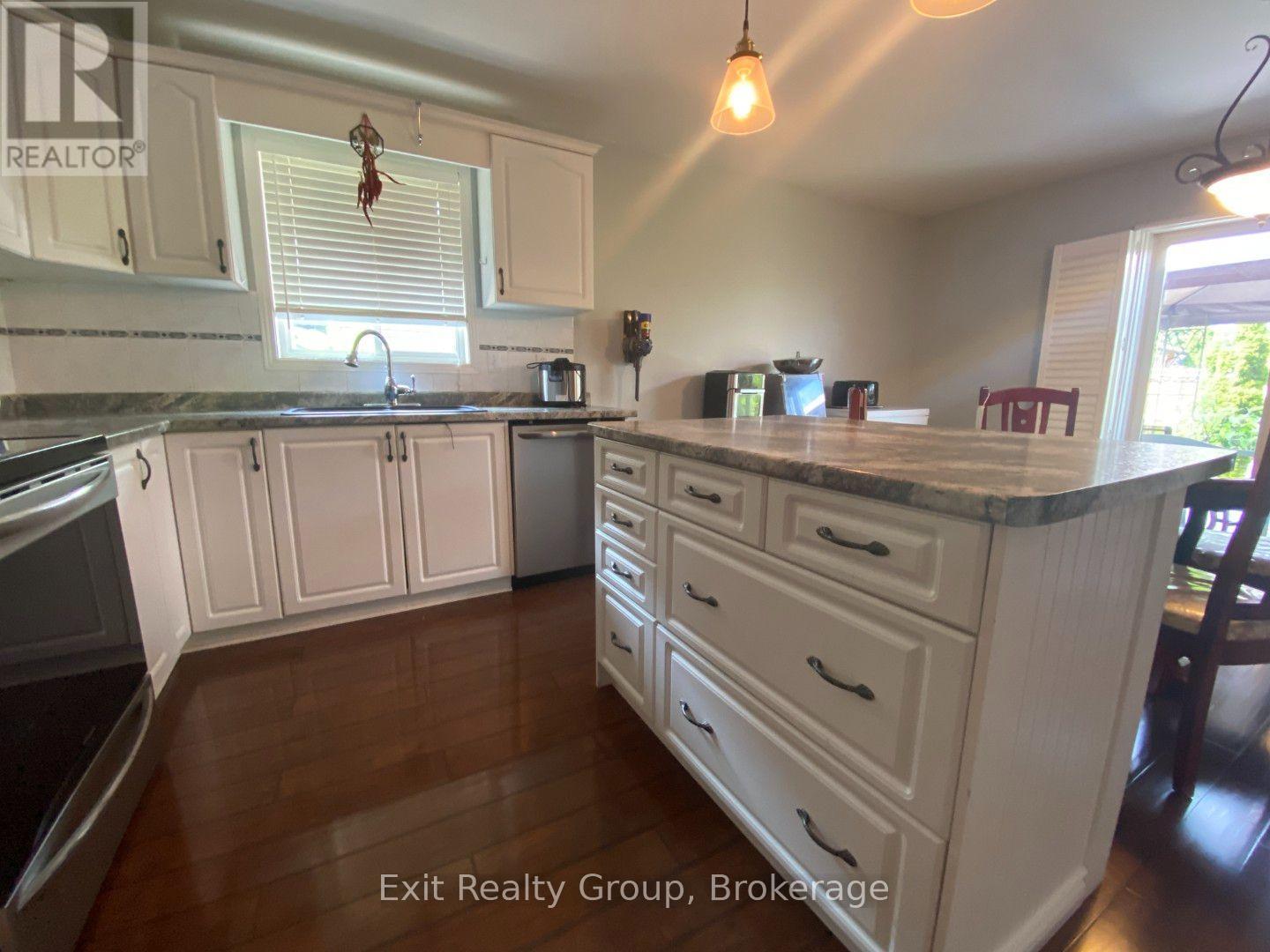 60 OAK RIDGE BOULEVARD - Image 21
