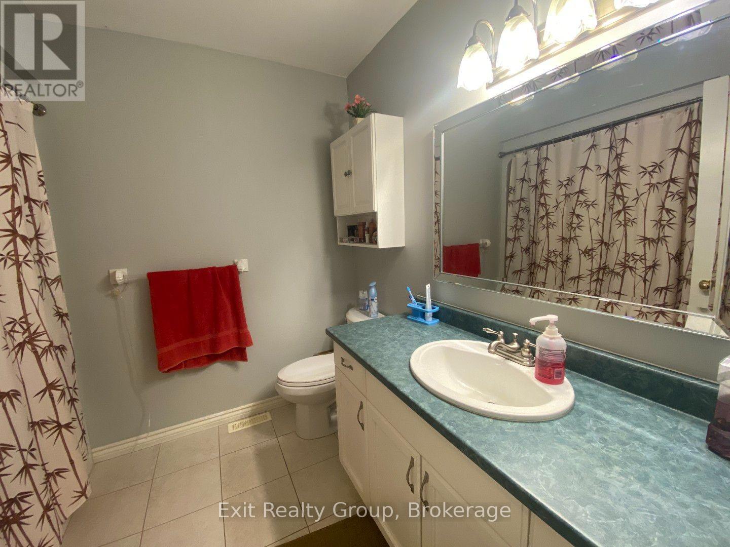 60 OAK RIDGE BOULEVARD - 27