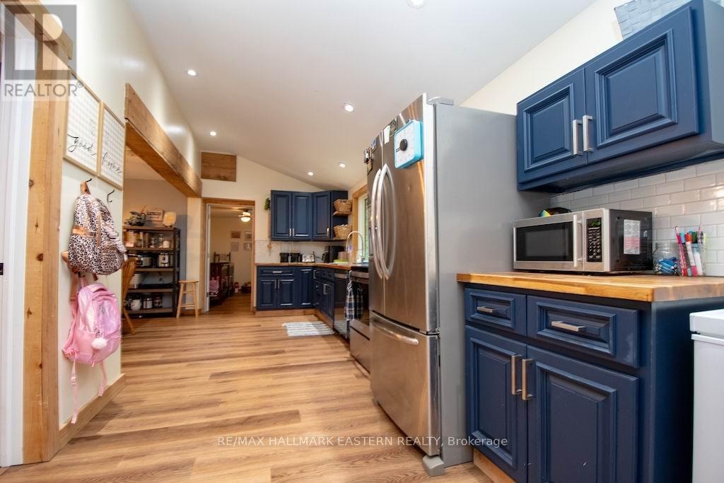 318 & 321 CAVES ROAD - 8
