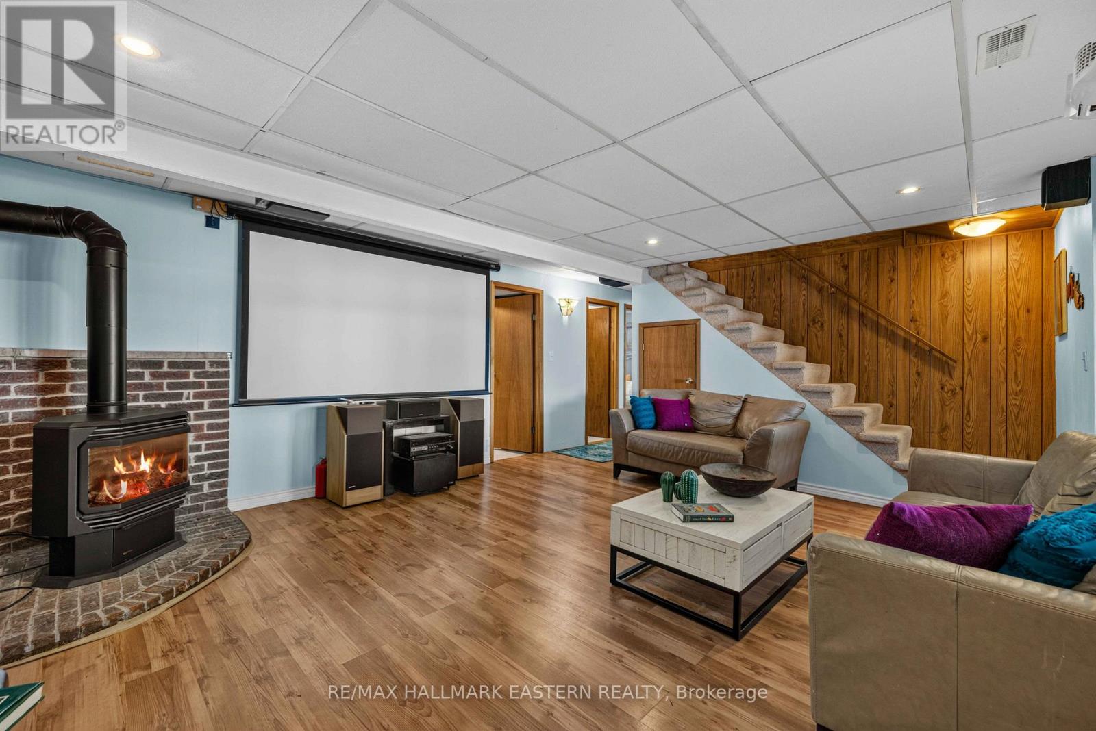 28 MAPLEWOOD COURT - 15