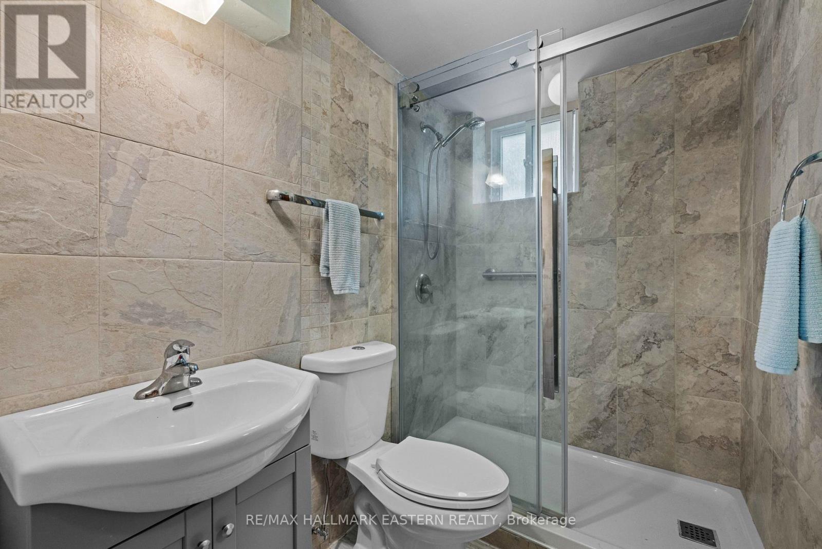 28 MAPLEWOOD COURT - Image 24