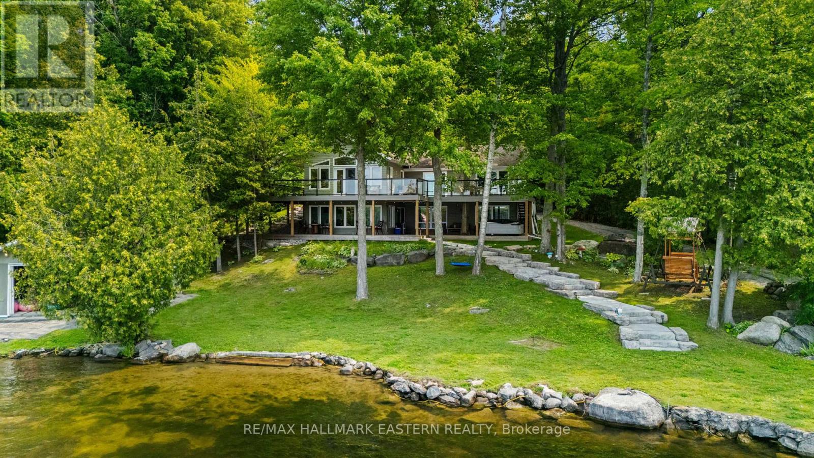 28 MAPLEWOOD COURT - 4