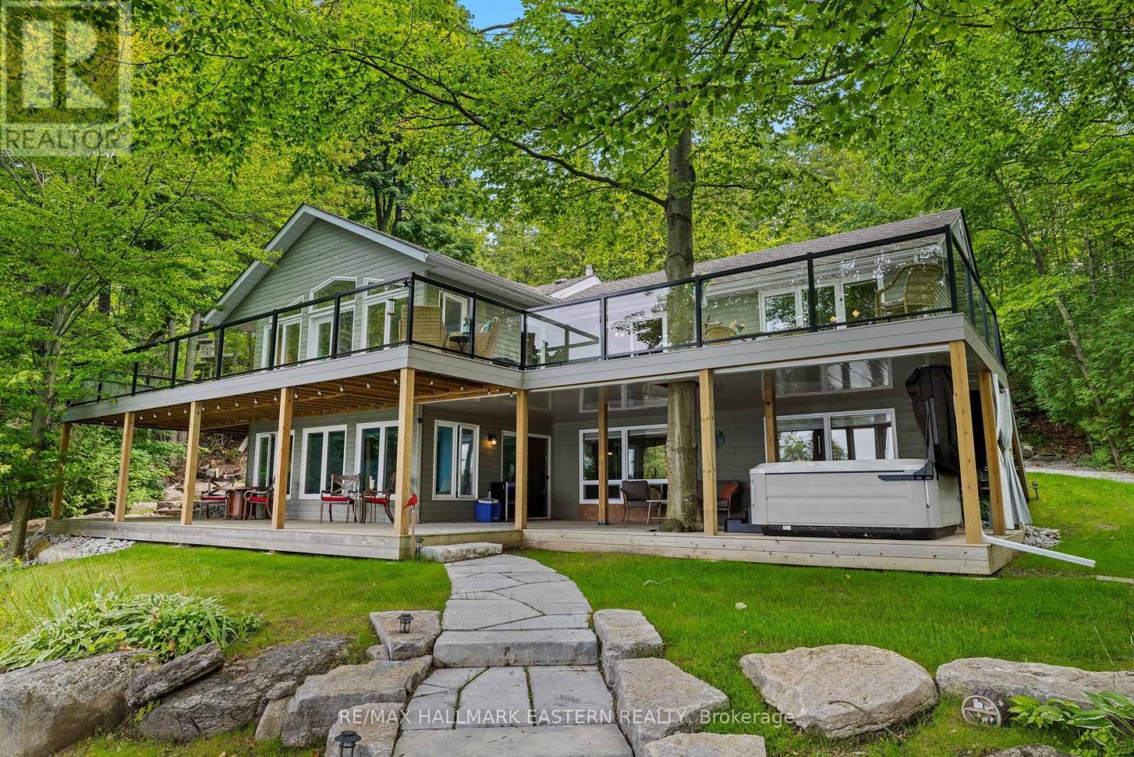 28 MAPLEWOOD COURT - 5