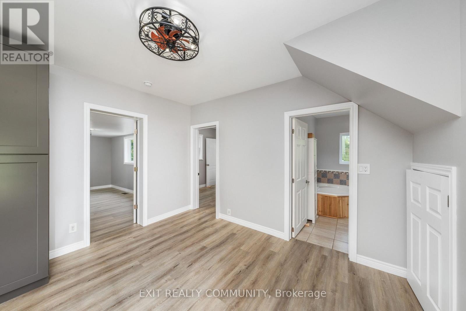 6594 JAMES STREET - Image 11