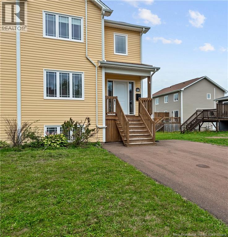 38 Caspian Court - 1