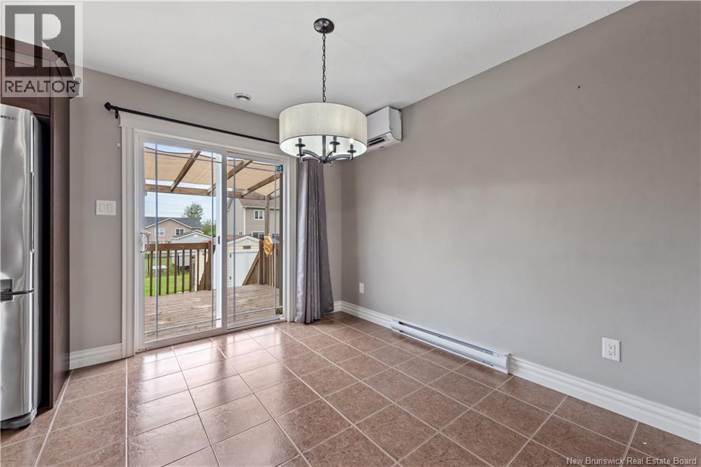 38 Caspian Court - 13
