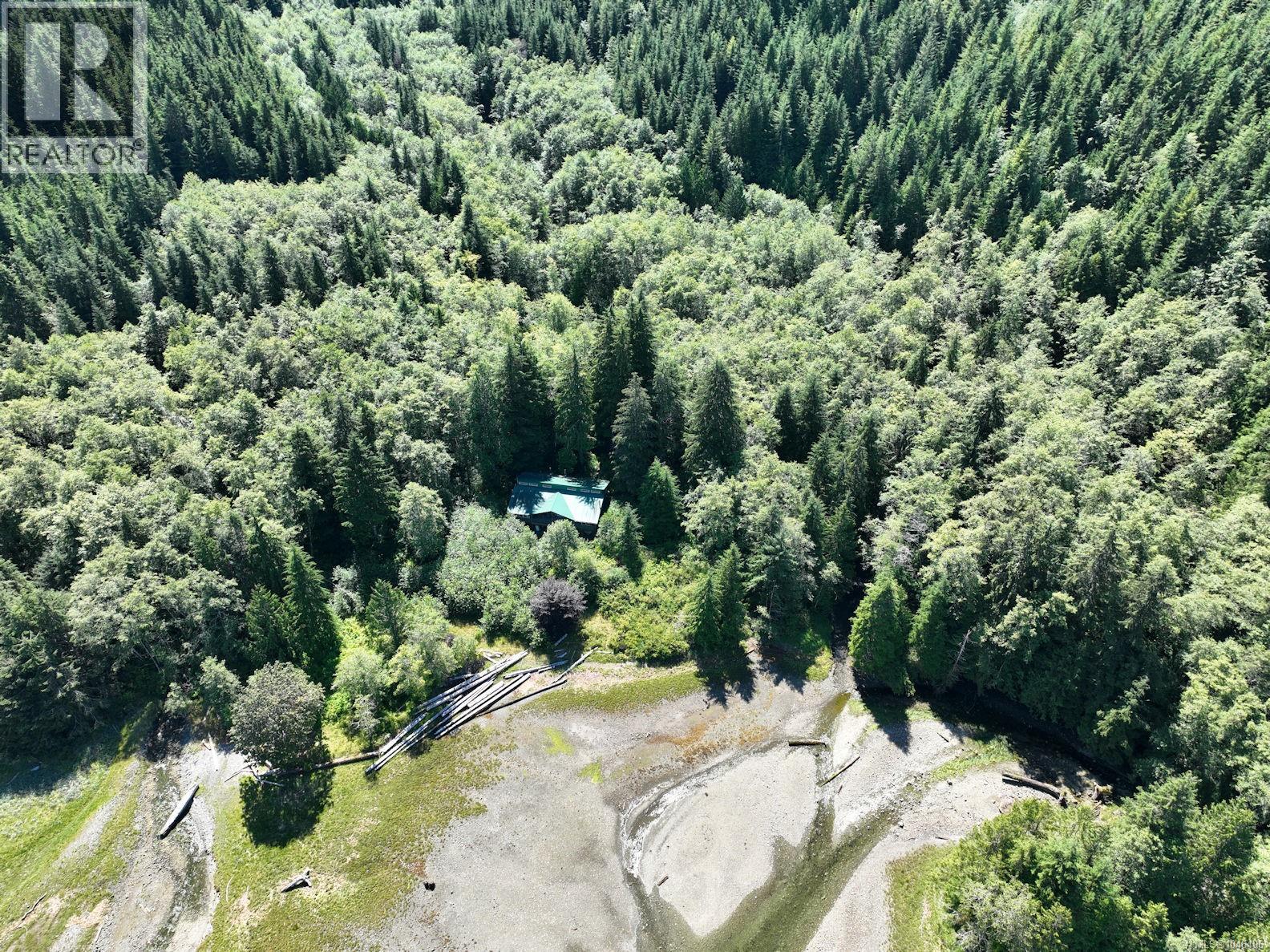 DL389 McBride Bay - 20
