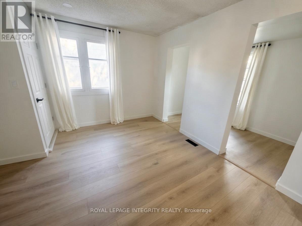 2 Bed, 1 Bath Multi-Family for Rent in Ottawa – 1 – 920 GLADSTONE AVENUE, Ottawa – MLS# X13689140 - Image 16