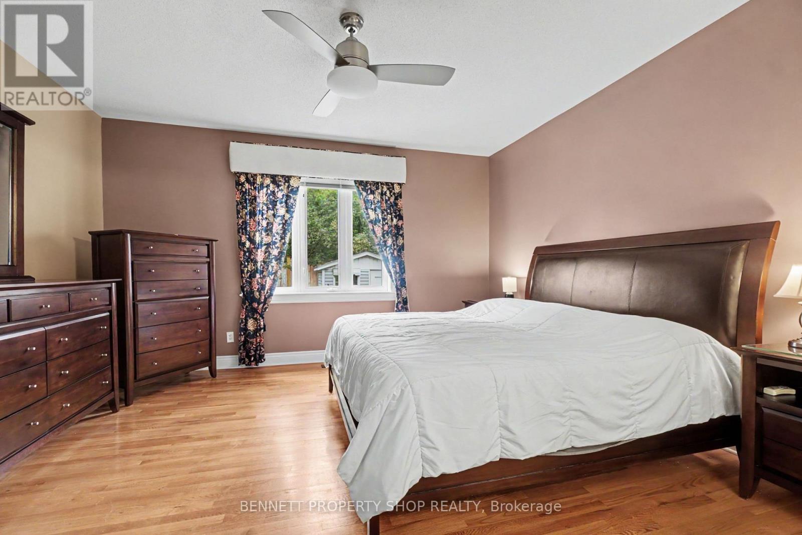 3 Bed, 4 Bath House for Sale in Ottawa – 39 FOULIS CRESCENT, Ottawa – MLS# X13689280 - Image 10