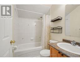 Bathroom - 39 Foulis Crescent, Ottawa, ON K2L4H2 Photo 15