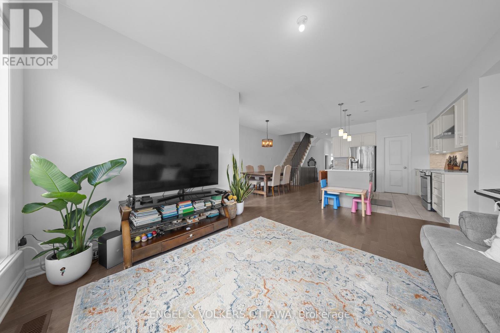 3 Bed, 4 Bath House for Rent in Ottawa – 519 BORBRIDGE AVENUE, Ottawa – MLS# X13689282 - Image 10