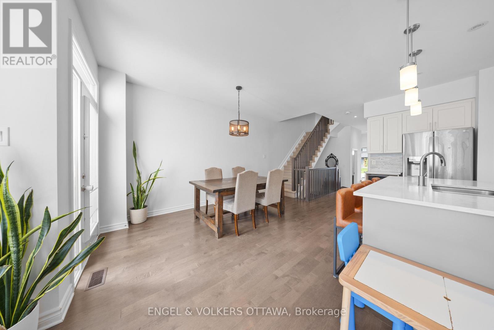 3 Bed, 4 Bath House for Rent in Ottawa – 519 BORBRIDGE AVENUE, Ottawa – MLS# X13689282 - Image 12