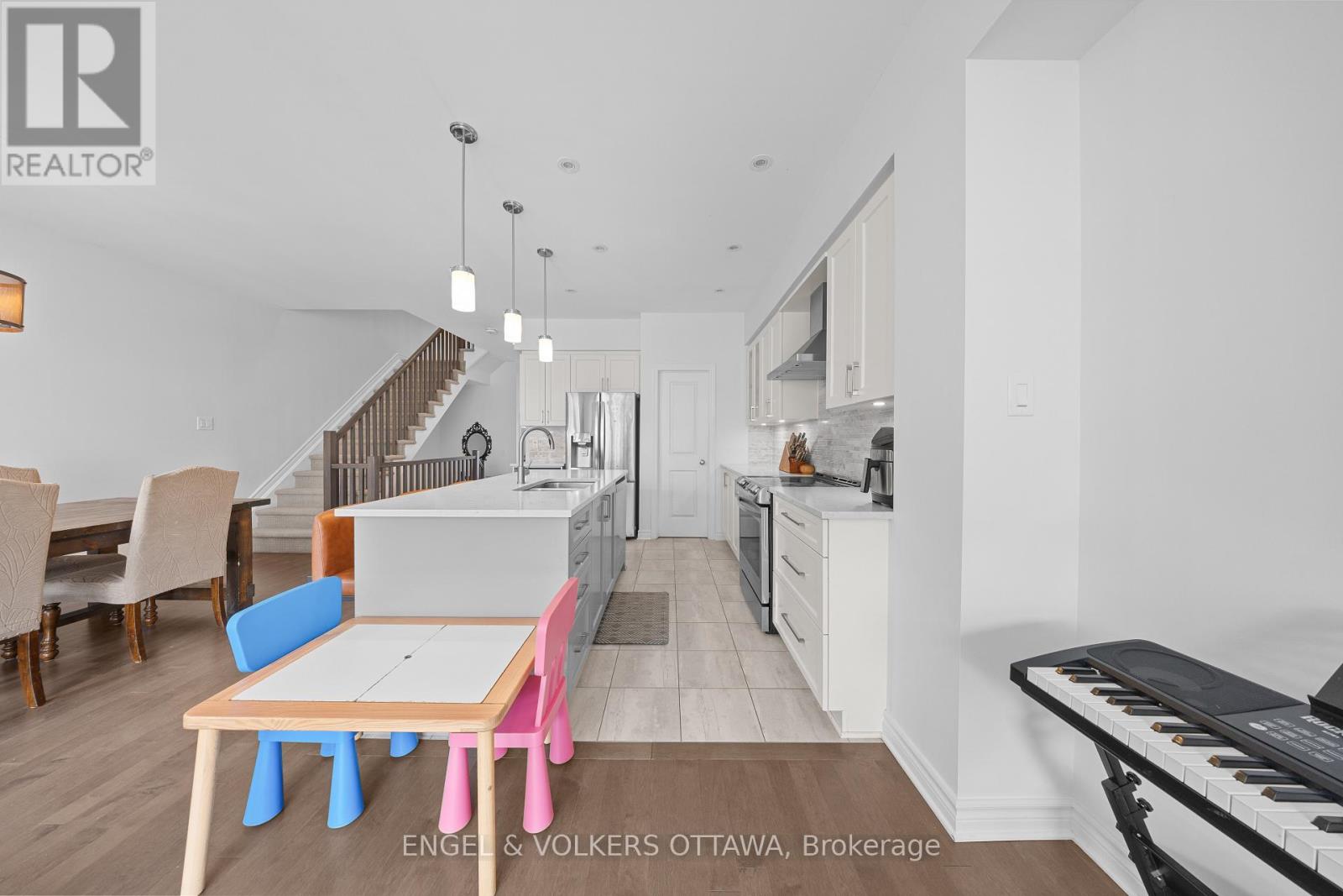 3 Bed, 4 Bath House for Rent in Ottawa – 519 BORBRIDGE AVENUE, Ottawa – MLS# X13689282 - Image 7