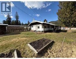Full bathroom - 1021 Garden Road, South Slocan, BC V0G2G1 Photo 6