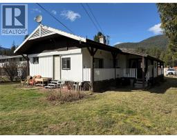 Laundry room - 1021 Garden Road, South Slocan, BC V0G2G1 Photo 7