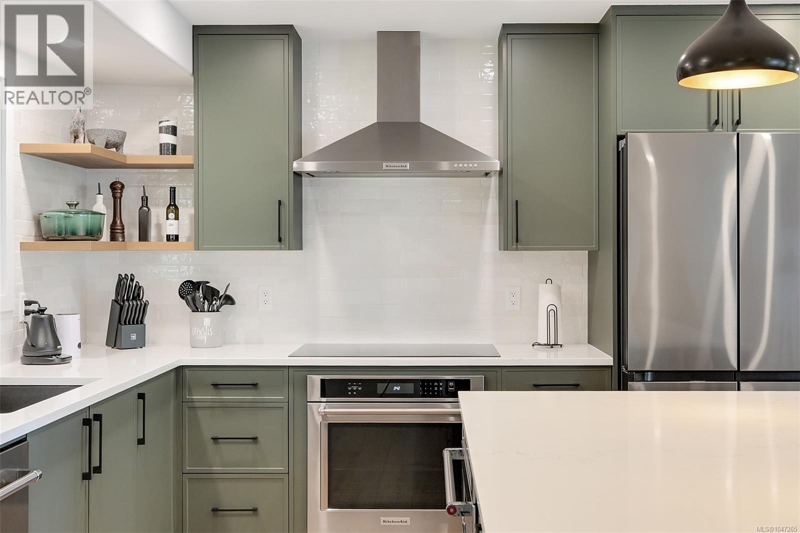 978 Fir Tree Glen - 24