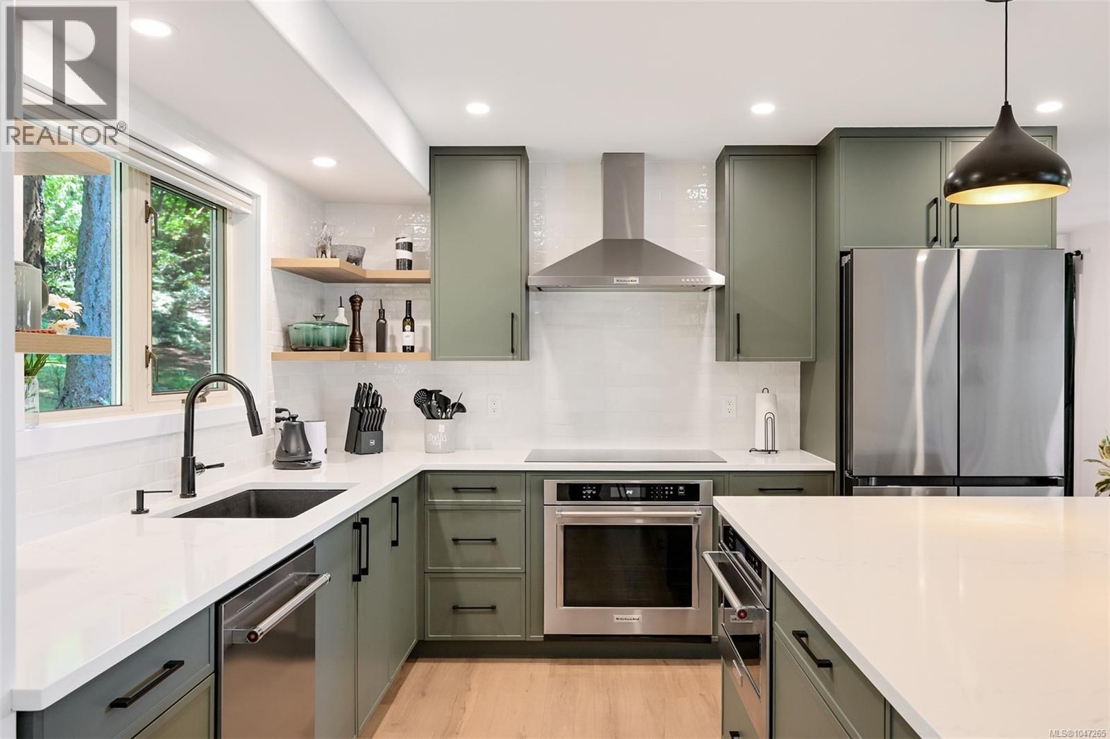 978 Fir Tree Glen - Image 25