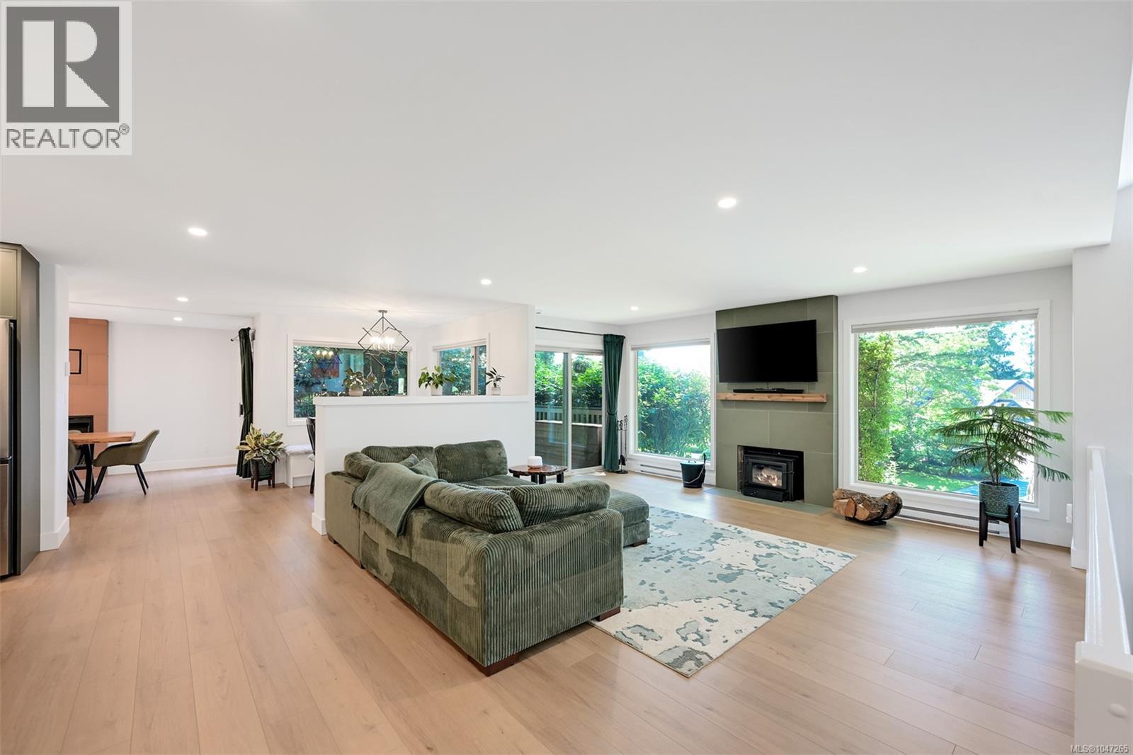 978 Fir Tree Glen - Image 6