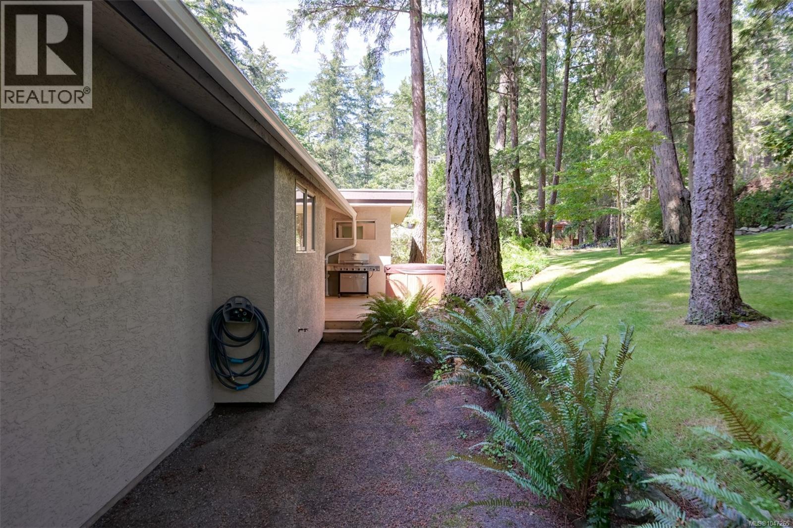 978 Fir Tree Glen - Image 83