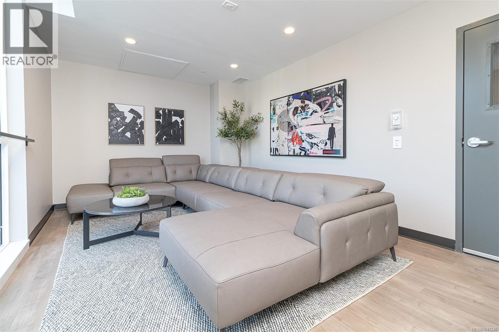 #614 1371 Goldstream Ave - Image 24